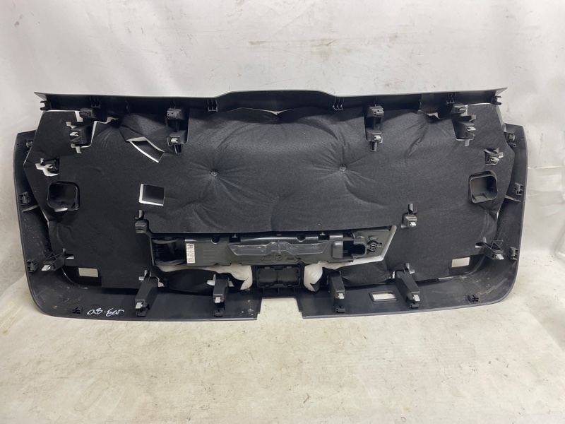 Обшивка багажника Audi Q8 2021