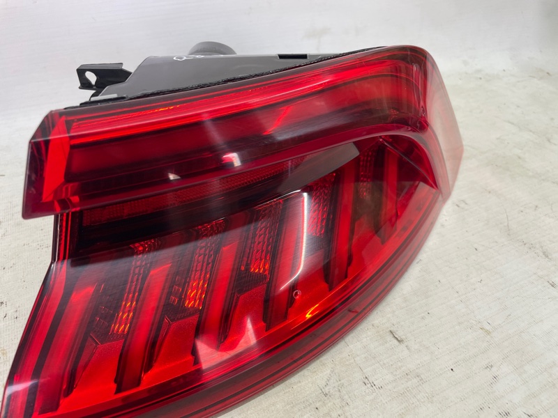 Фонарь Audi Q8 2021