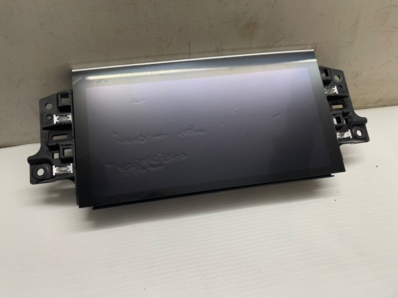Дисплей Audi Q8 2021
