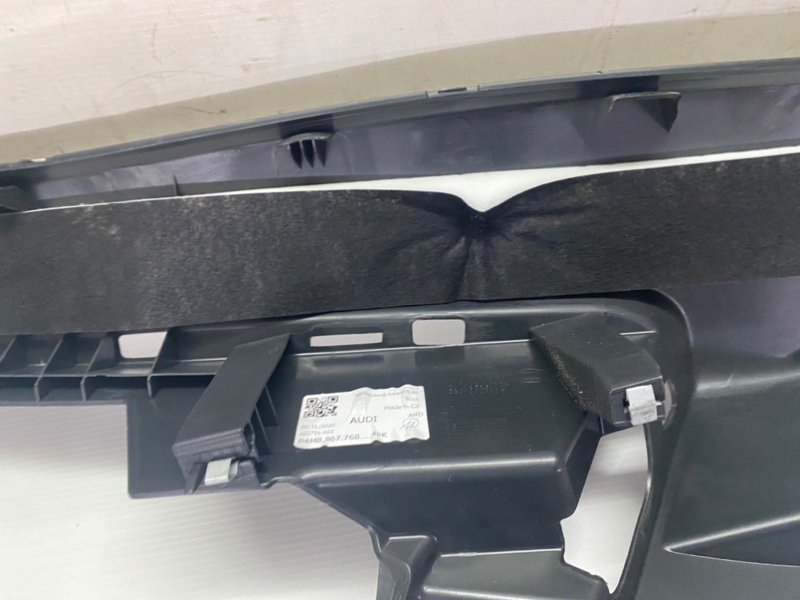 Накладка порога Audi Q8 2021