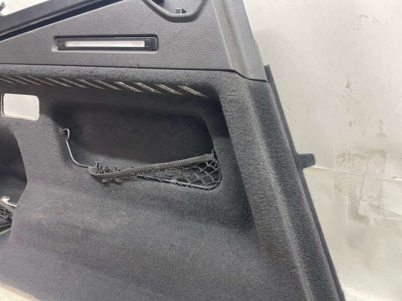 Обшивка багажника Audi Q8 2021