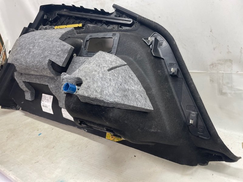 Обшивка багажника Audi Q8 2021