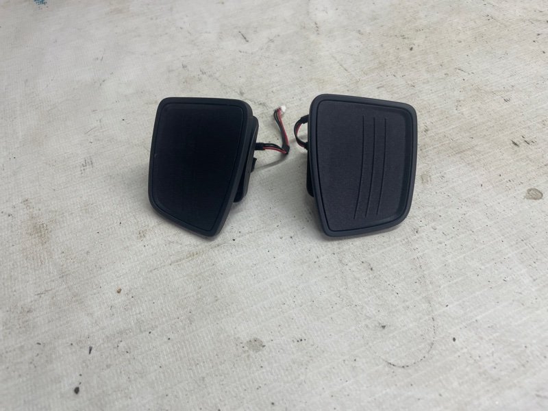 Кнопка в руль Audi Q8 2021