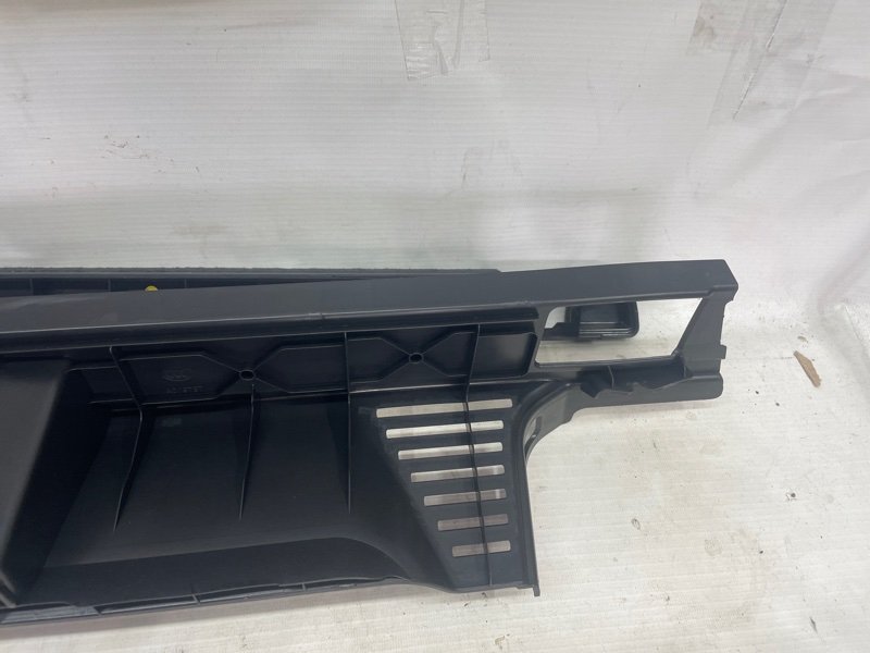 Обшивка багажника Audi Q8 2021