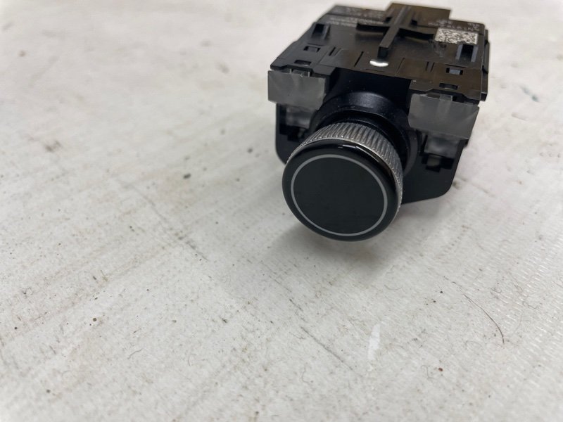 Кнопка многофункциональная Audi Q8 2021