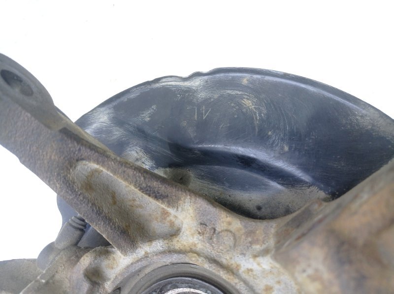 Кулак поворотный Nissan AVENIR 2000 W11