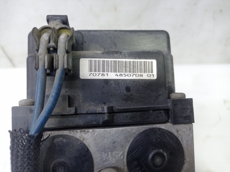 Блок ABS Nissan AVENIR 2000 W11