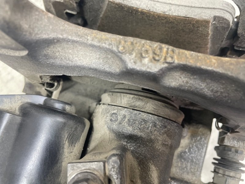 Суппорт Audi Q8 2021
