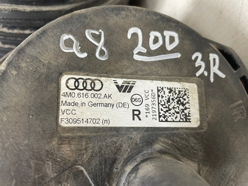 Пневмоподушка Audi Q8 2021