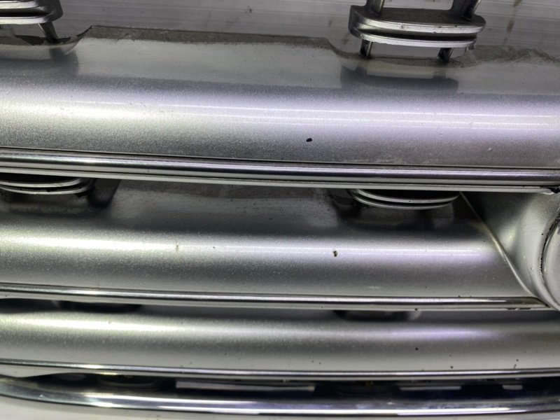 Решетка радиатора Toyota Land Cruiser 200