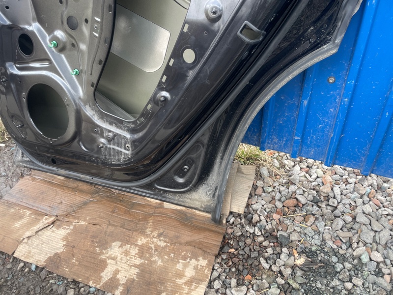 Дверь Audi Q8 2021