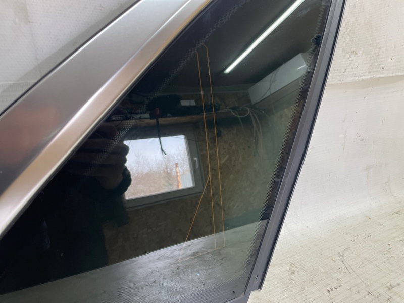 Форточка Audi Q8 2021
