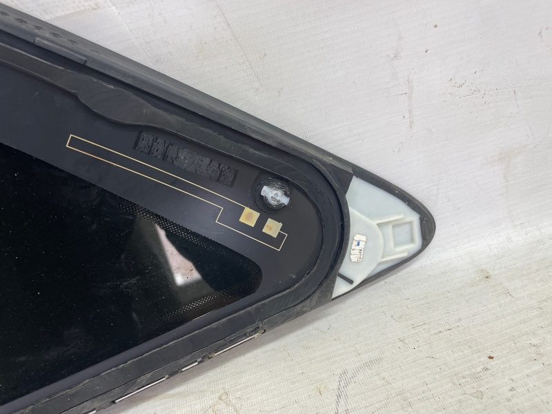 Форточка Audi Q8 2021