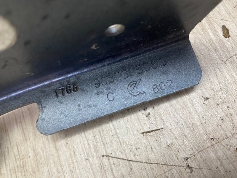 Петля капота Citroen C3 2006