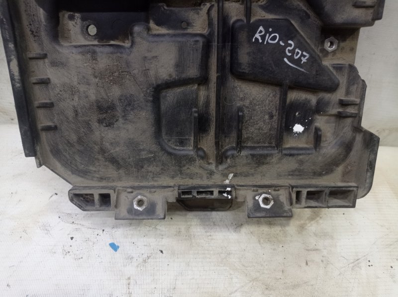 Площадка АКБ Kia Rio 2019 FB
