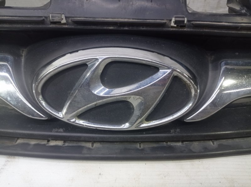 Решетка радиатора Hyundai Solaris 2014