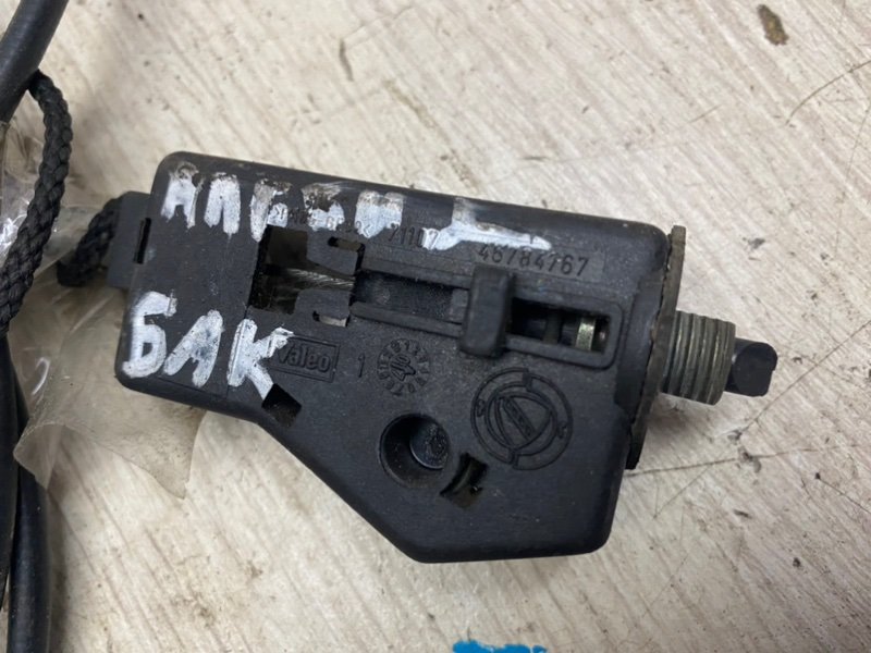 Трос лючка бака Fiat Albea