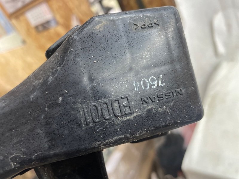 Воздухозаборник Nissan Tiida 2007