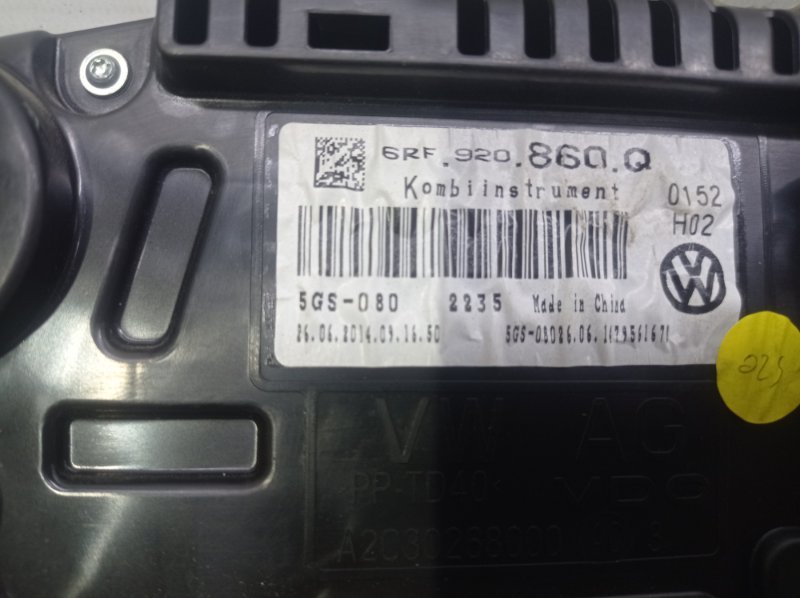 Панель приборов Volkswagen Polo 2015