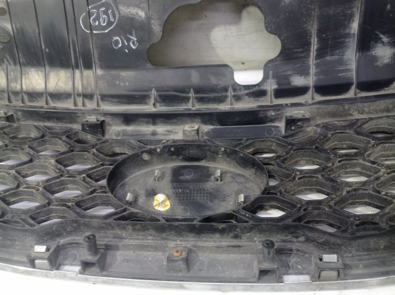 Решетка радиатора Kia Rio 2010