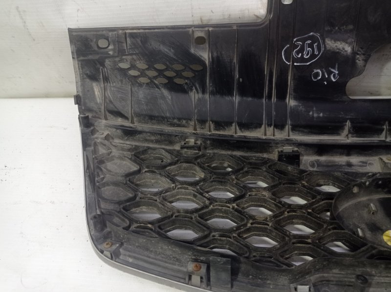 Решетка радиатора Kia Rio 2010