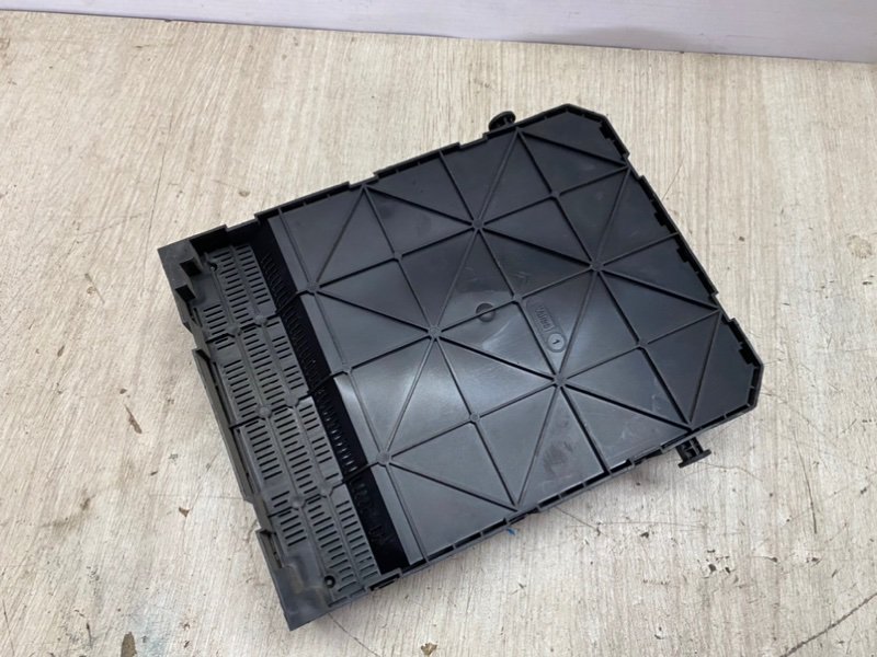 Блок предохранителей Citroen C3 2006