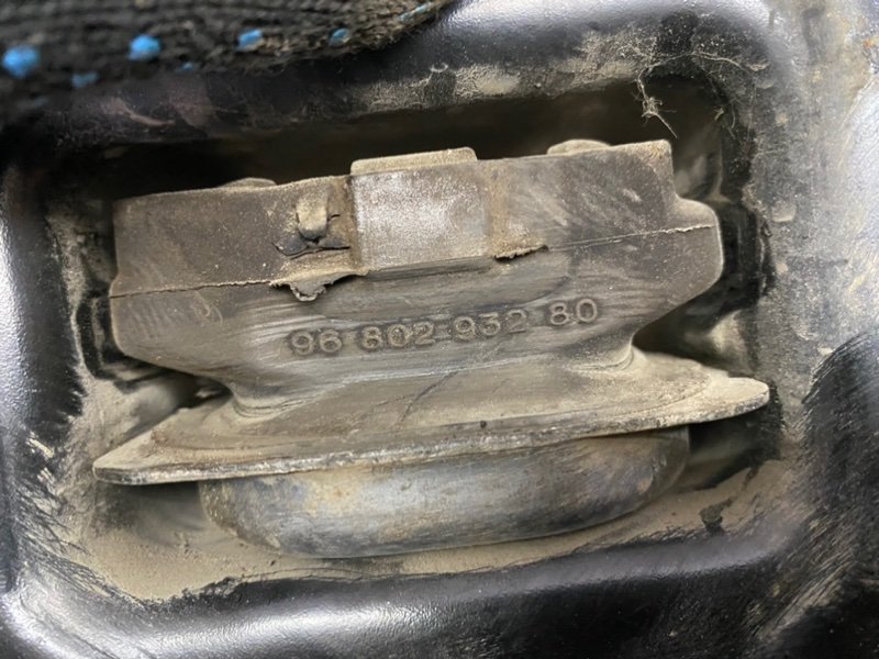 Подушка двигателя Citroen C3 2006