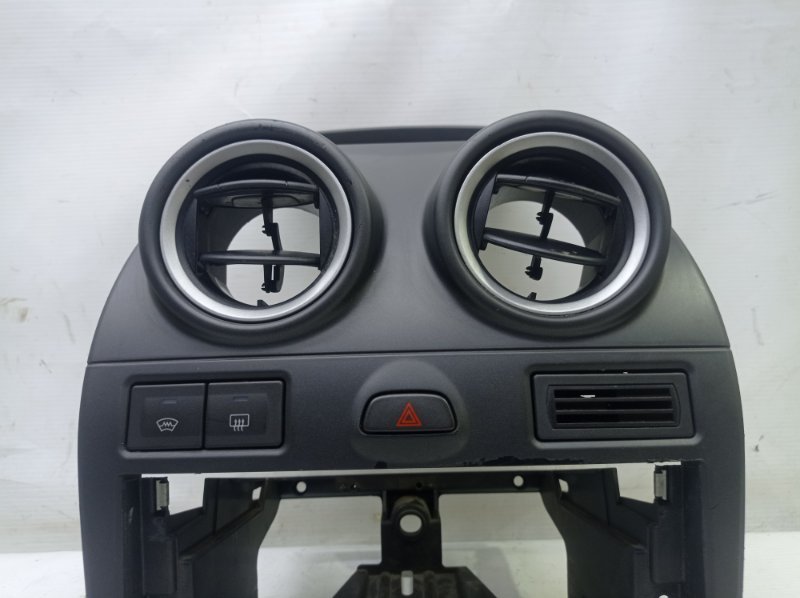 Рамка магнитолы Ford Fiesta 2007