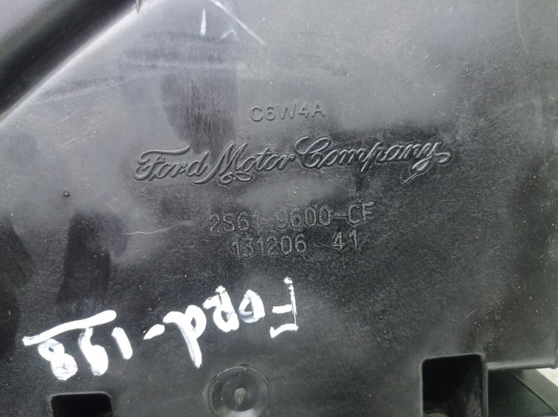 Корпус воздушного фильтра Ford Fiesta 2007