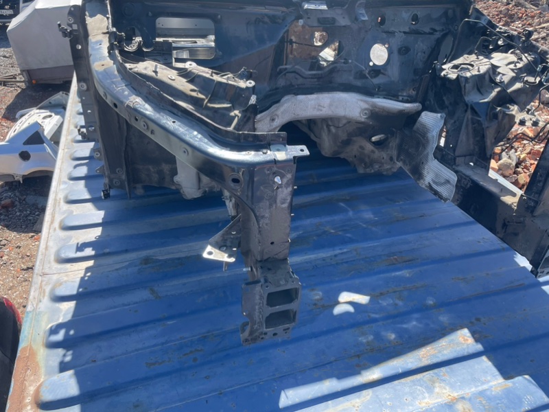 Лонжерон Audi Q8 2021