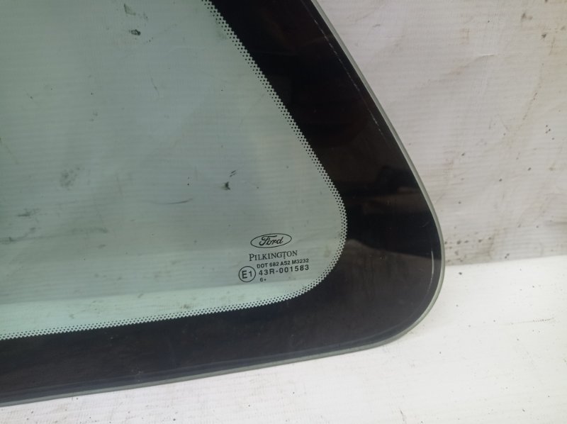 Стекло кузовное глухое Ford Fiesta 2007
