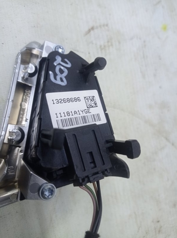 Кнопка в руль Opel Astra-J 2012 GTC