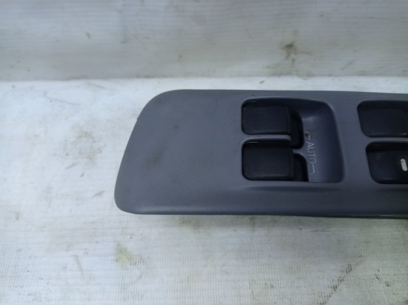 Блок управления стеклоподъемниками Mitsubishi LANCER CEDIA 2001