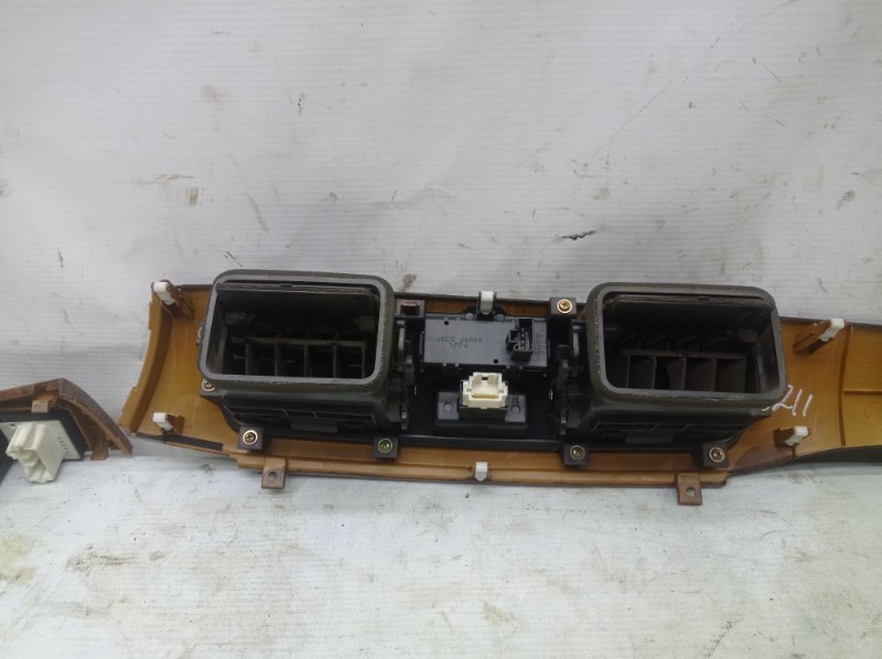 Накладка на торпедо Mitsubishi LANCER CEDIA 2001