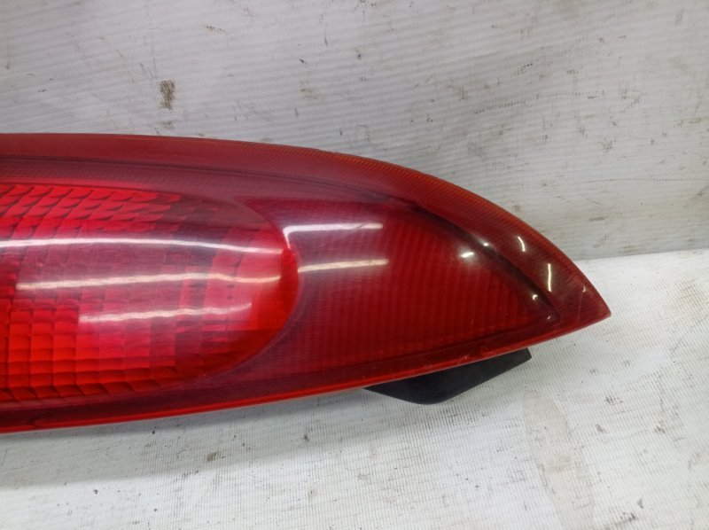 Фонарь Kia Clarus