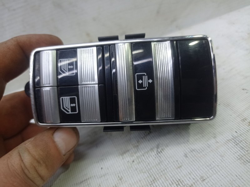 Блок управления стеклоподъемниками Mercedes-Benz S-Class 2007