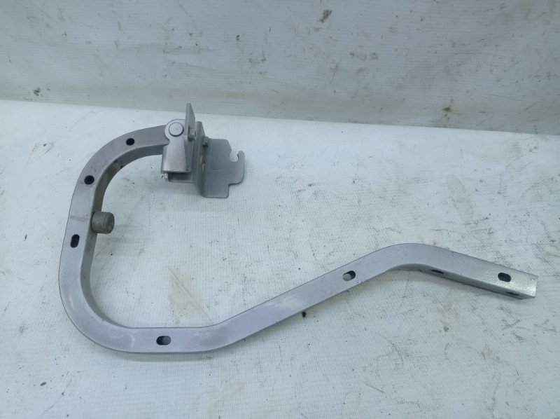 Петля багажника Mitsubishi LANCER CEDIA 2001