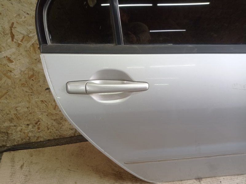 Дверь Mitsubishi LANCER CEDIA 2001
