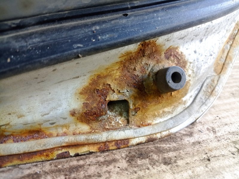 Дверь Mitsubishi LANCER CEDIA 2001