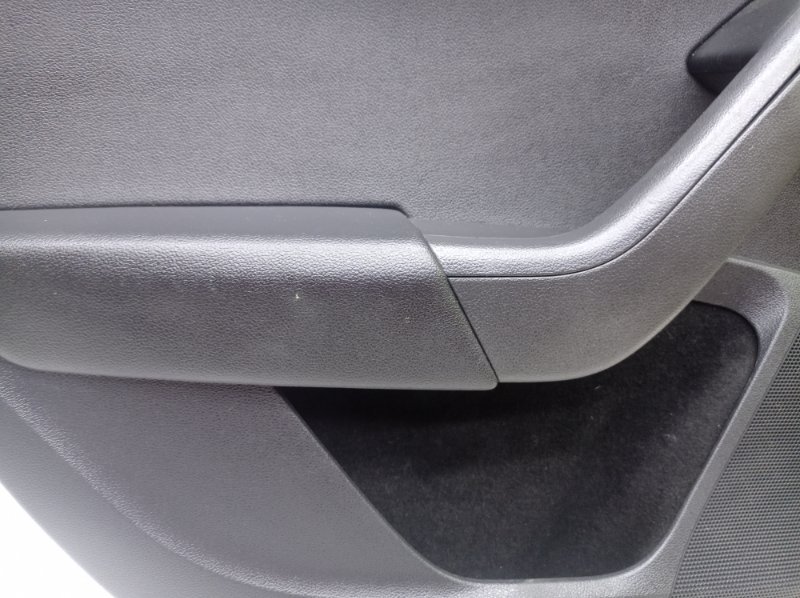Обшивка двери Skoda Octavia 2018 A7