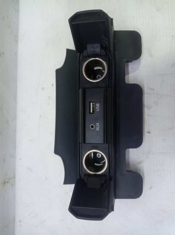 Блок USB Kia Rio 2019 FB
