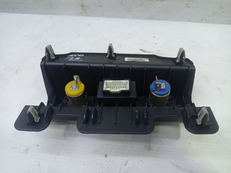 Блок USB Kia Rio 2019 FB