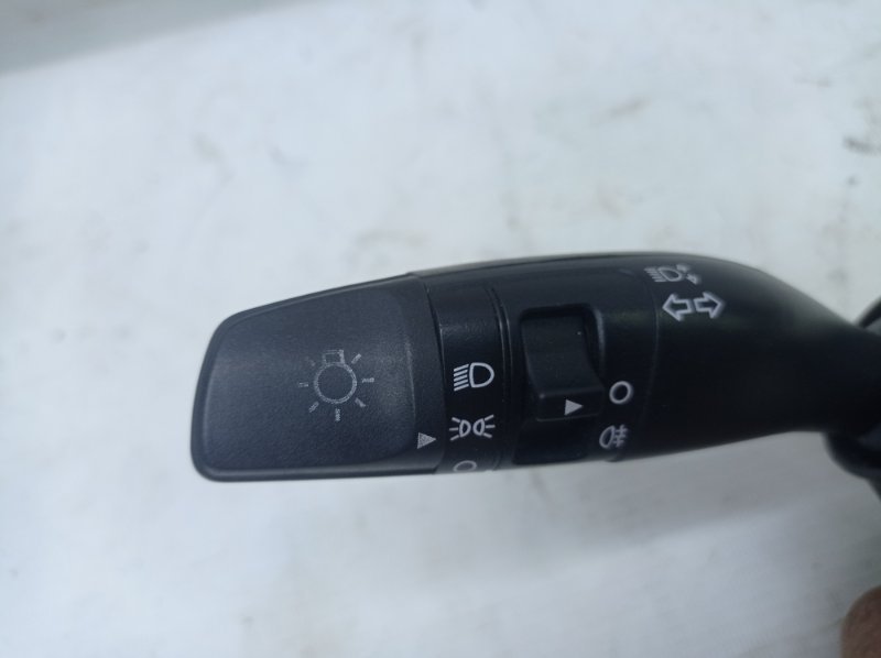 Подрулевой переключатель Kia Rio 2019 FB