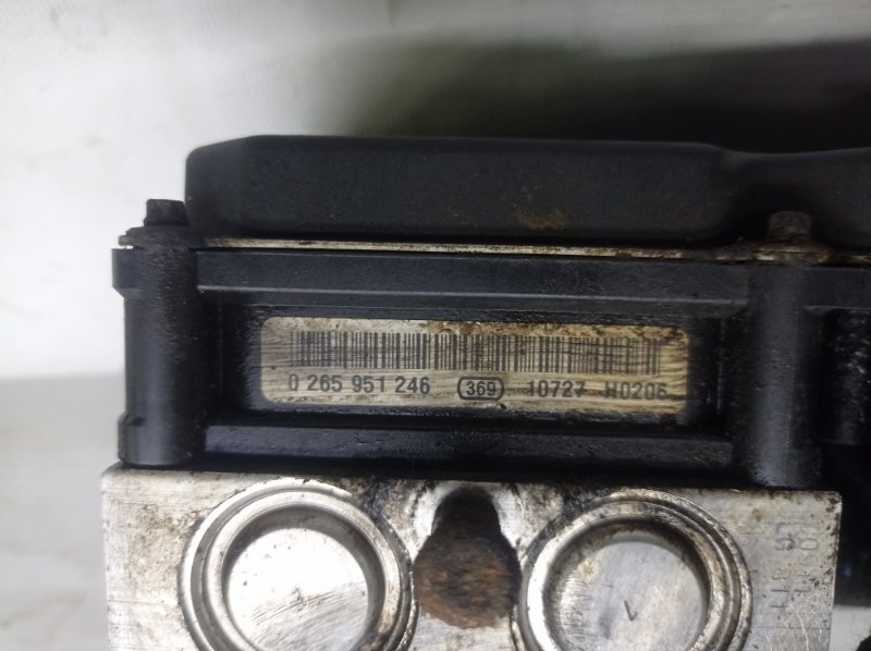 Блок ABS Hyundai Santa Fe 2011