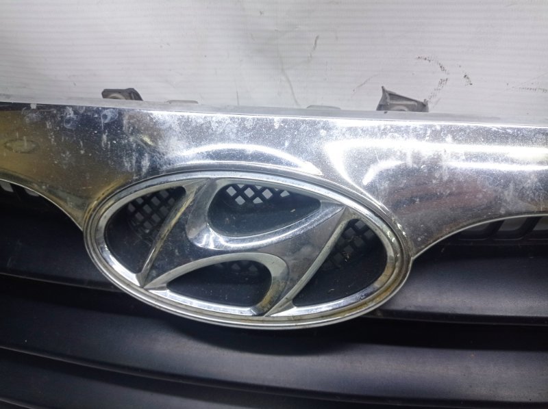 Решетка радиатора Hyundai Santa Fe 2011