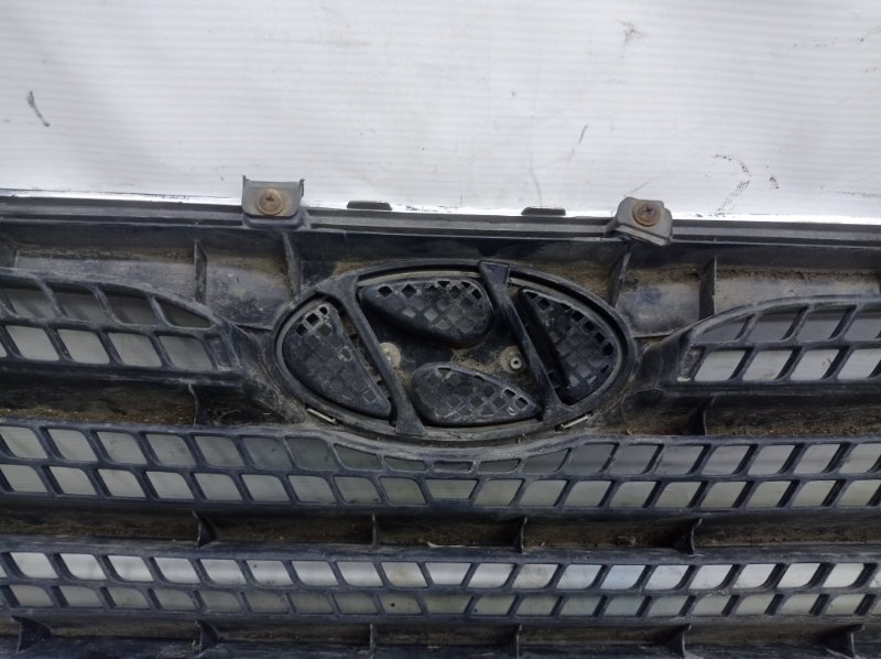 Решетка радиатора Hyundai Santa Fe 2011
