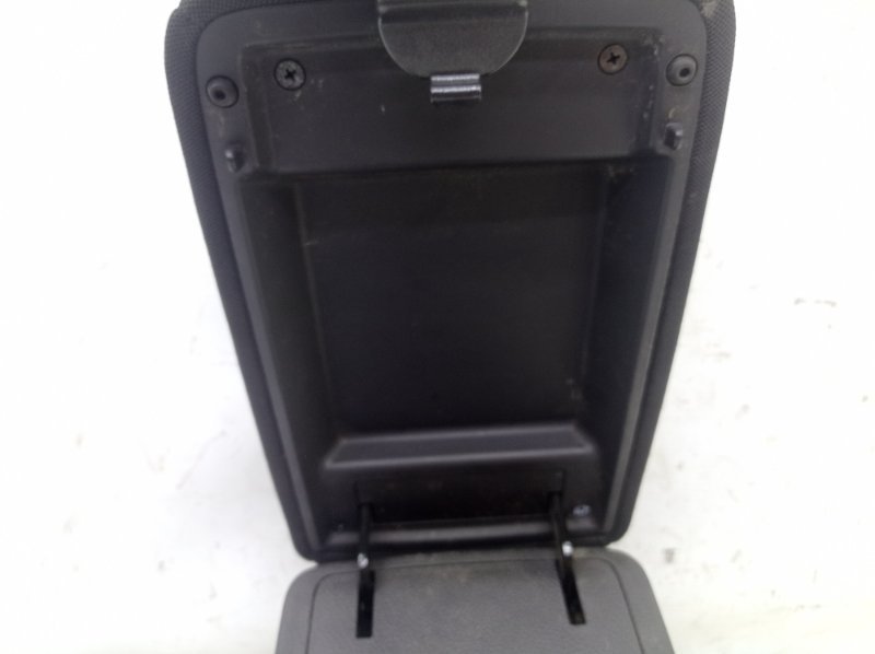 Подлокотник Hyundai Santa Fe 2011