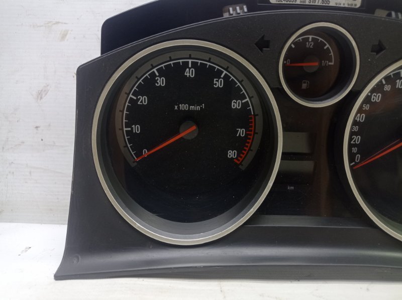 Панель приборов Opel Astra H 2008