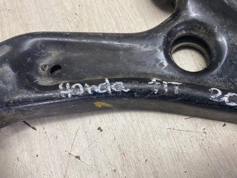 Рычаг Honda Fit