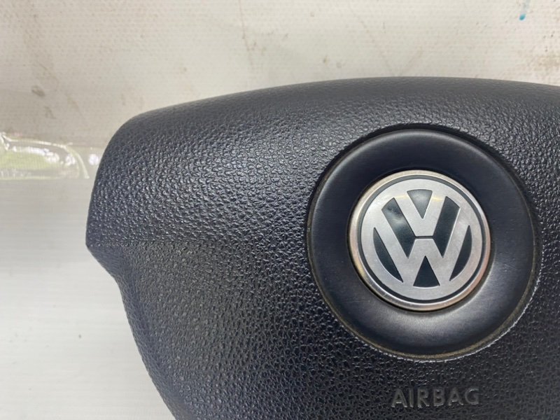 Подушка безопасности в руль Volkswagen Passat 2009 B6